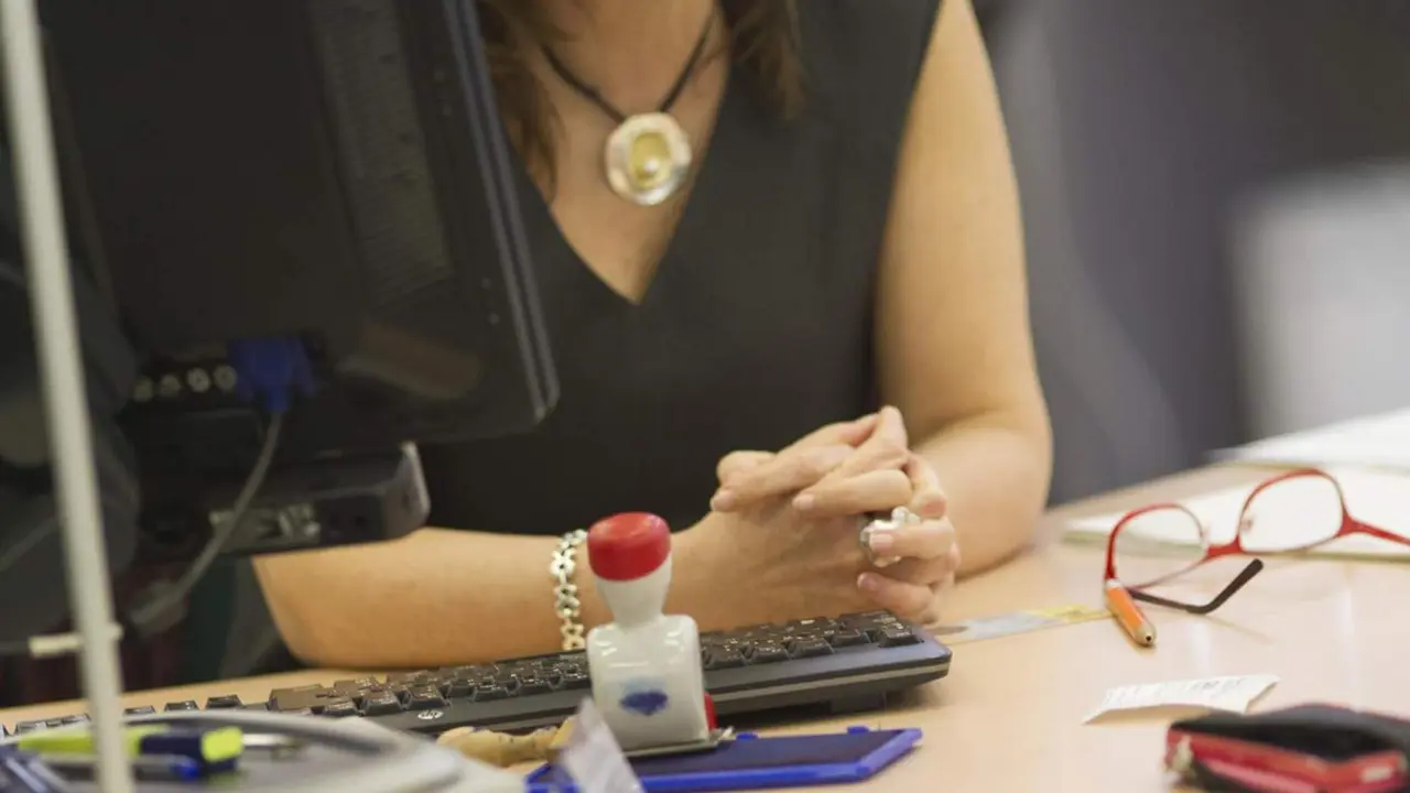  Archivo - Trabajadores, trabajador, trabajo, Seguridad Social, Oficina de empleo, funcionario, funcionarios, empleo, empleos, oficinas, empresa, empresas - EUROPA PRESS - Archivo 