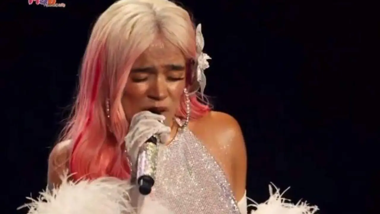  Karol G con el vestido de Palomo Spain 