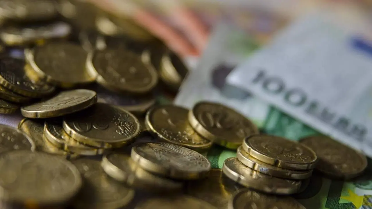  Archivo - Monedas y billetes de euro - EUROPA PRESS - ARCHIVO 