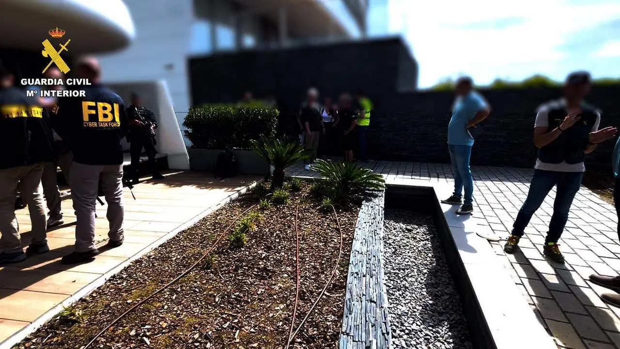  La Guardia Civil detiene en Espa&ntilde;a el l&iacute;der de una red de ciberdelincuencia internacional - GUARDIA CIVIL | EP 