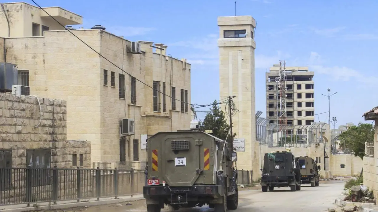  Militares israel&iacute;es durante la operaci&oacute;n en Yen&iacute;n - Nasser Ishtayeh/SOPA Images via / DPA | EP 