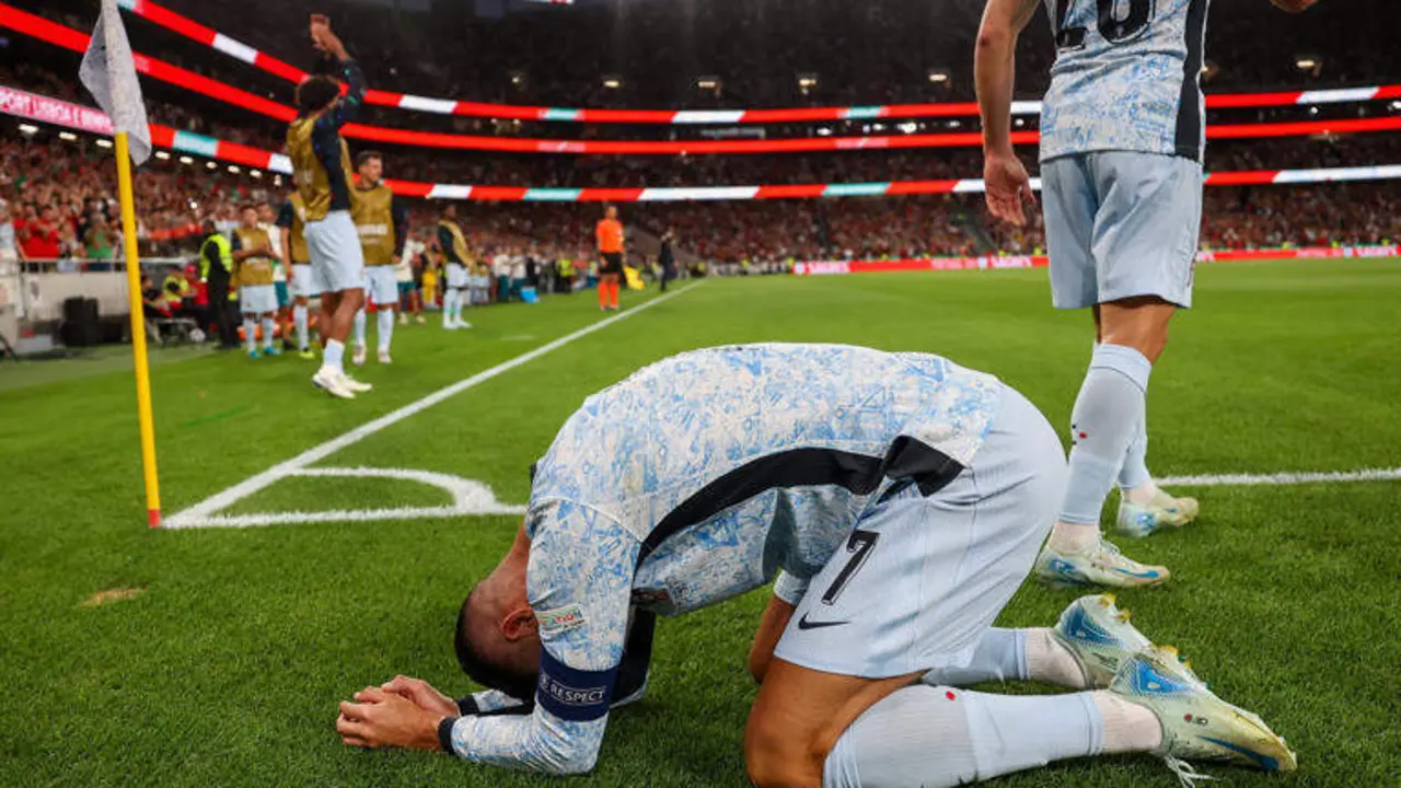  Cristiano Ronaldo celebrando su gol n&uacute;mero 900 