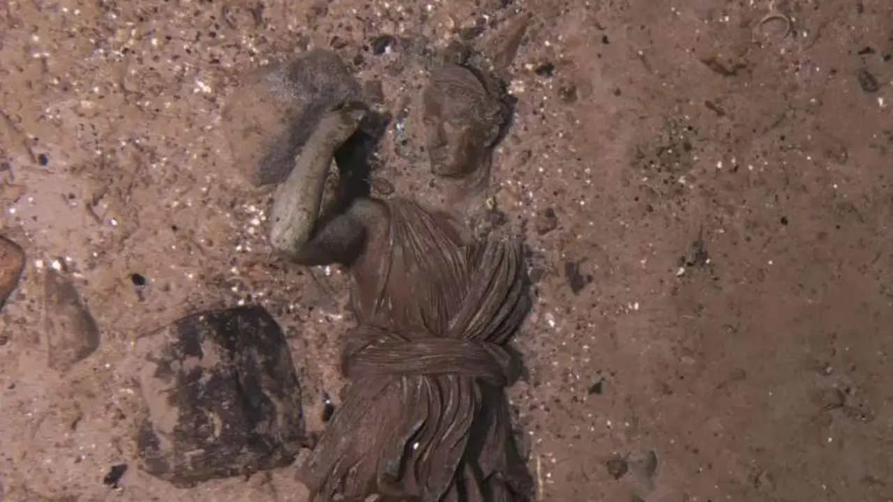  Estatua de Diana de Versalles 