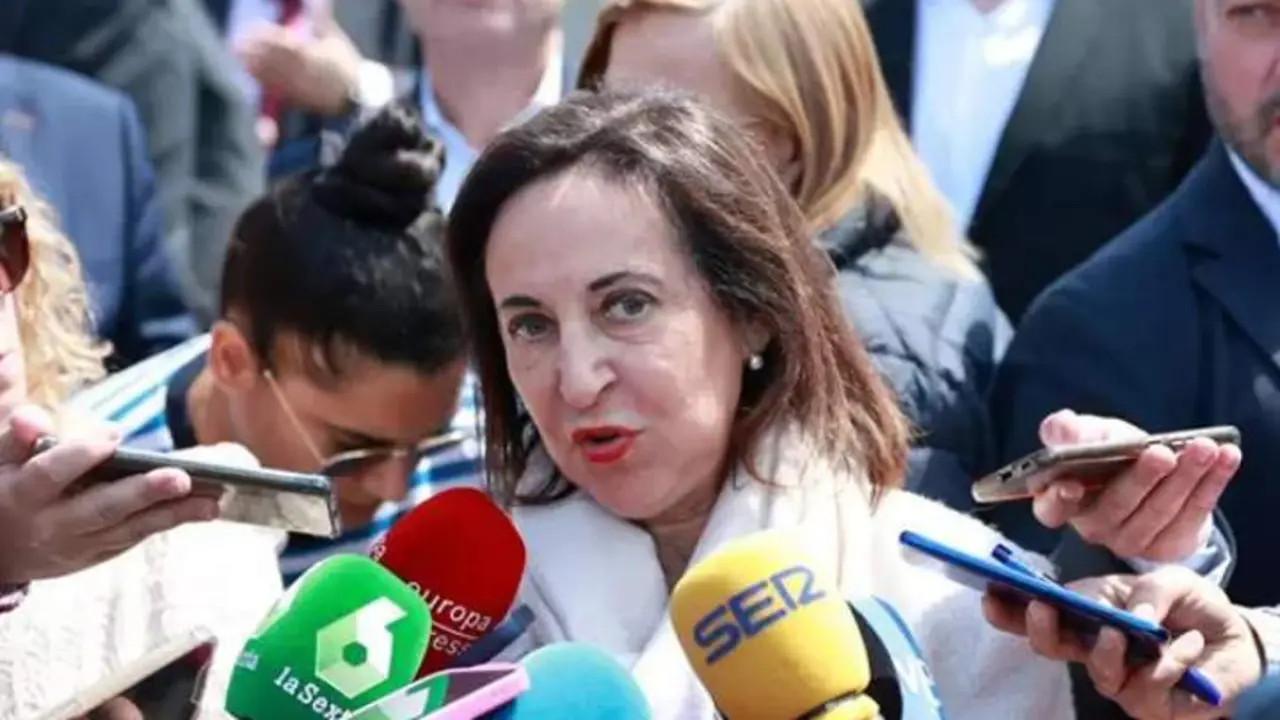  Margarita Robles dando declaraciones 