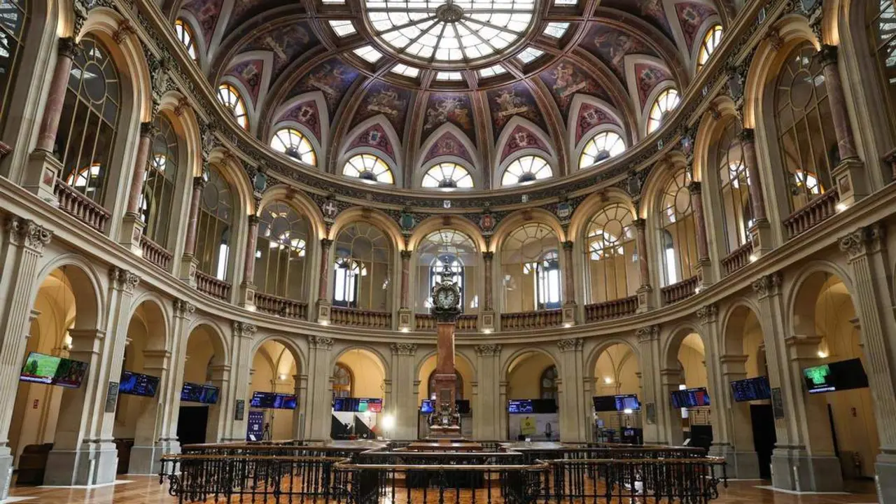  Interior del Palacio de la Bolsa 