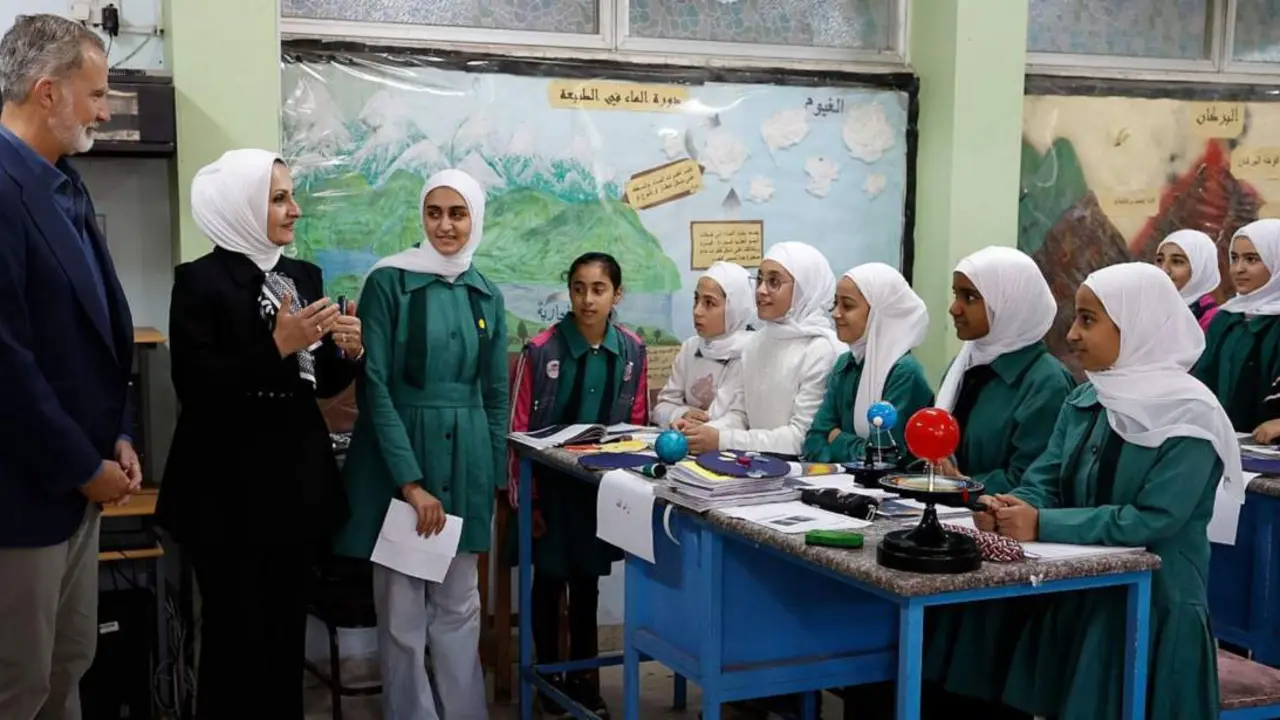  Felipe VI cree "inaceptable" que se acabe con las vidas de "millones de inocentes" mientras se redibujan fronteras 