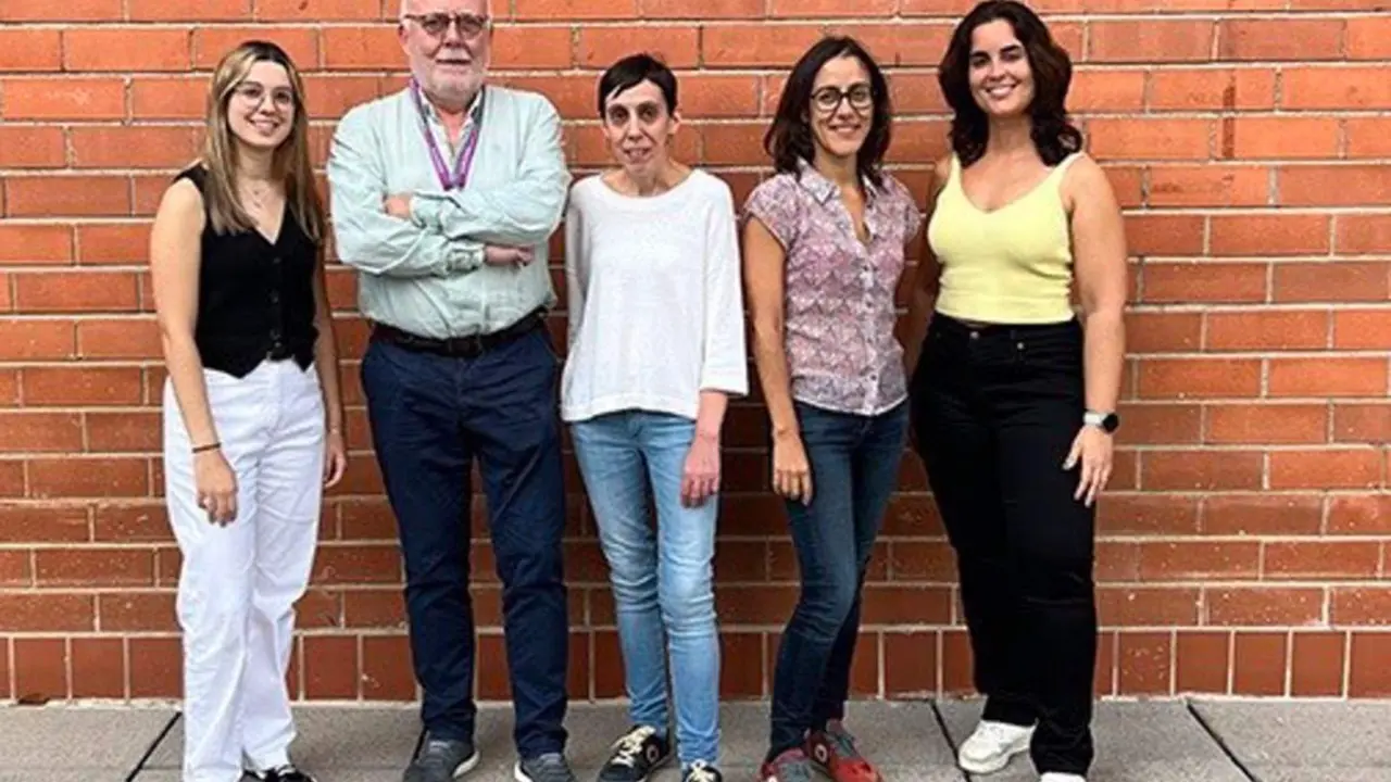 De izquierda a derecha, Ariadna Vila-Planas, Mar&ccedil;al Pastor-Anglada, Montserrat Terrazas, Sandra P&eacute;rez-Torras y Aida Mata-Ventosa. - UNIVERSITAT DE BARCELONA 