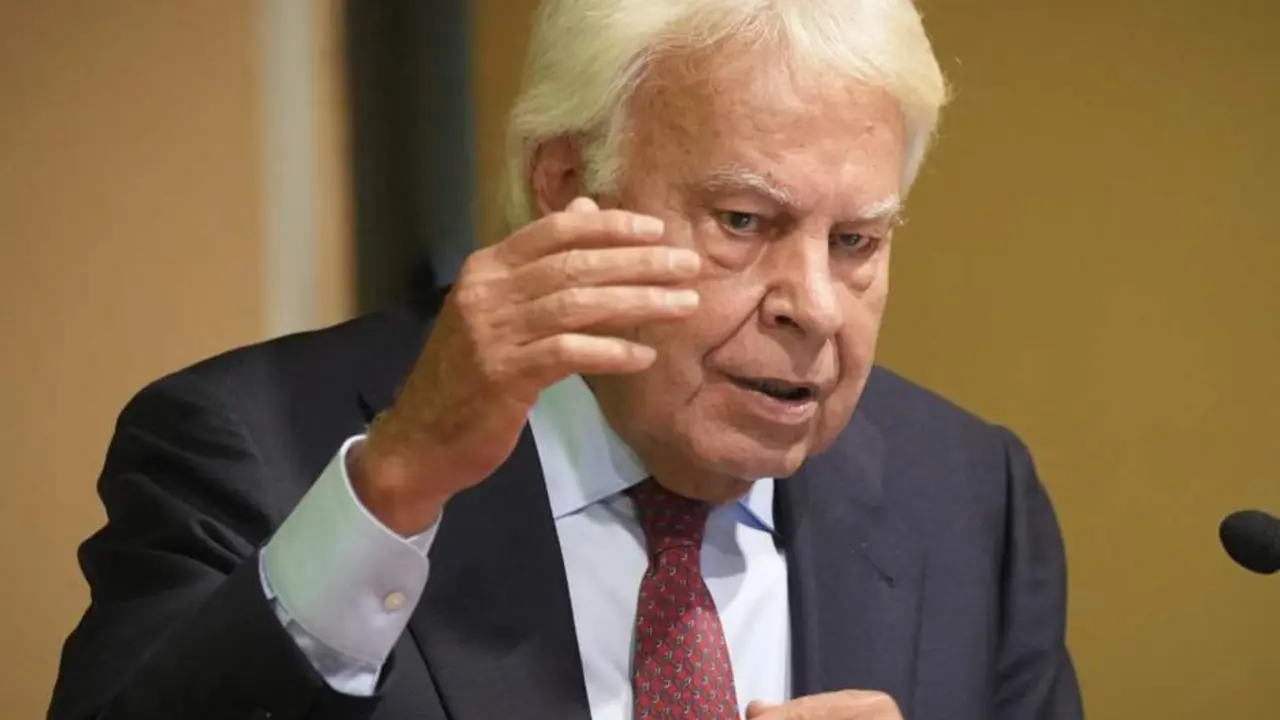  Archivo - El expresidente del Gobierno Felipe Gonz&aacute;lez durante su intervenci&oacute;n en el acto. A 13 de junio de 2024, en Sevilla (Andaluc&iacute;a, Espa&ntilde;a). - Mar&iacute;a Jos&eacute; L&oacute;pez - Europa Press - Archivo 