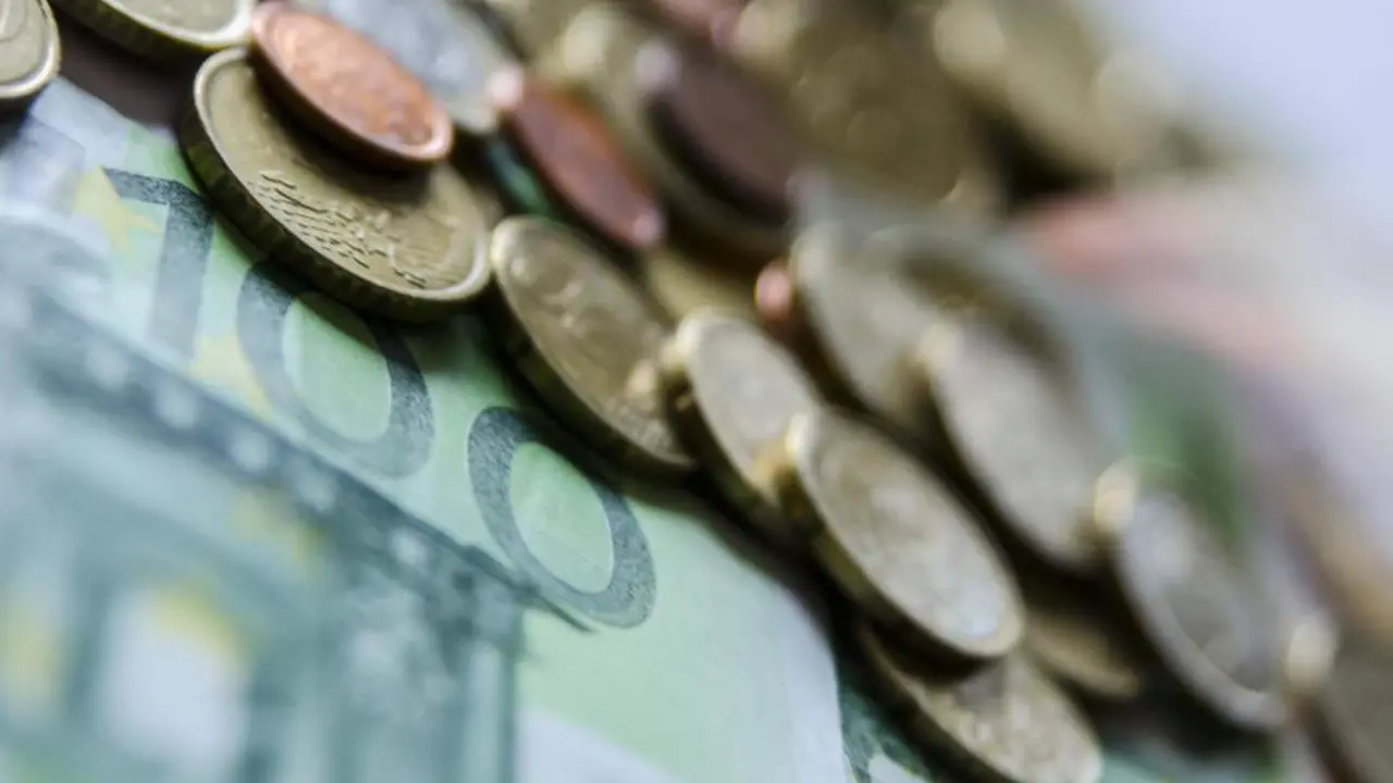  Archivo - Monedas y billetes de euro - EUROPA PRESS - Archivo 