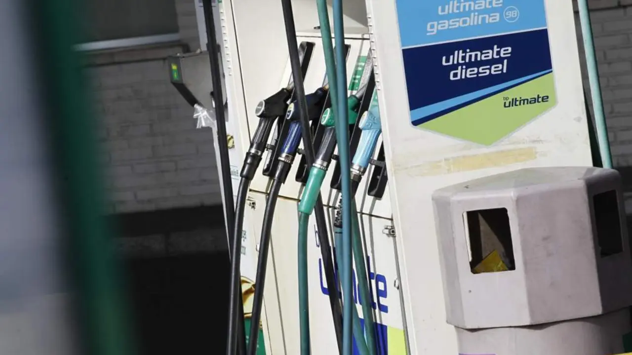  Archivo - Gasolina, gasolinera, gasoil, IPC, precios, consumo, petr&oacute;leo, carburante - EUROPA PRESS - Archivo 