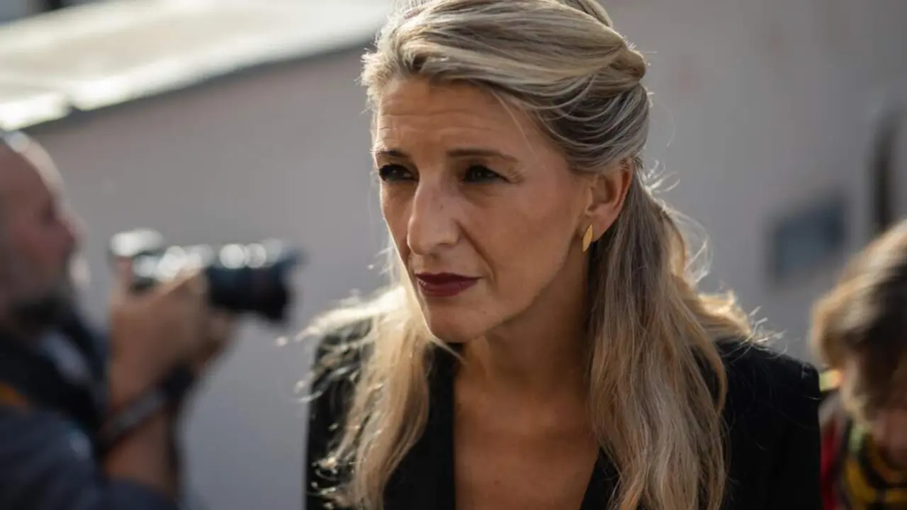  La vicepresidenta segunda, Yolanda D&iacute;az, a su llegada a la reuni&oacute;n del grupo Parlamentario Plurinacional Sumar en el Congreso de los Diputados, en el Escritorio del Congreso de los Diputados, a 28 de octubre de 2024, en Madrid (Espa&ntilde;a). - Alejandro Mart&iacute;nez V&eacute;lez - Europa Press 