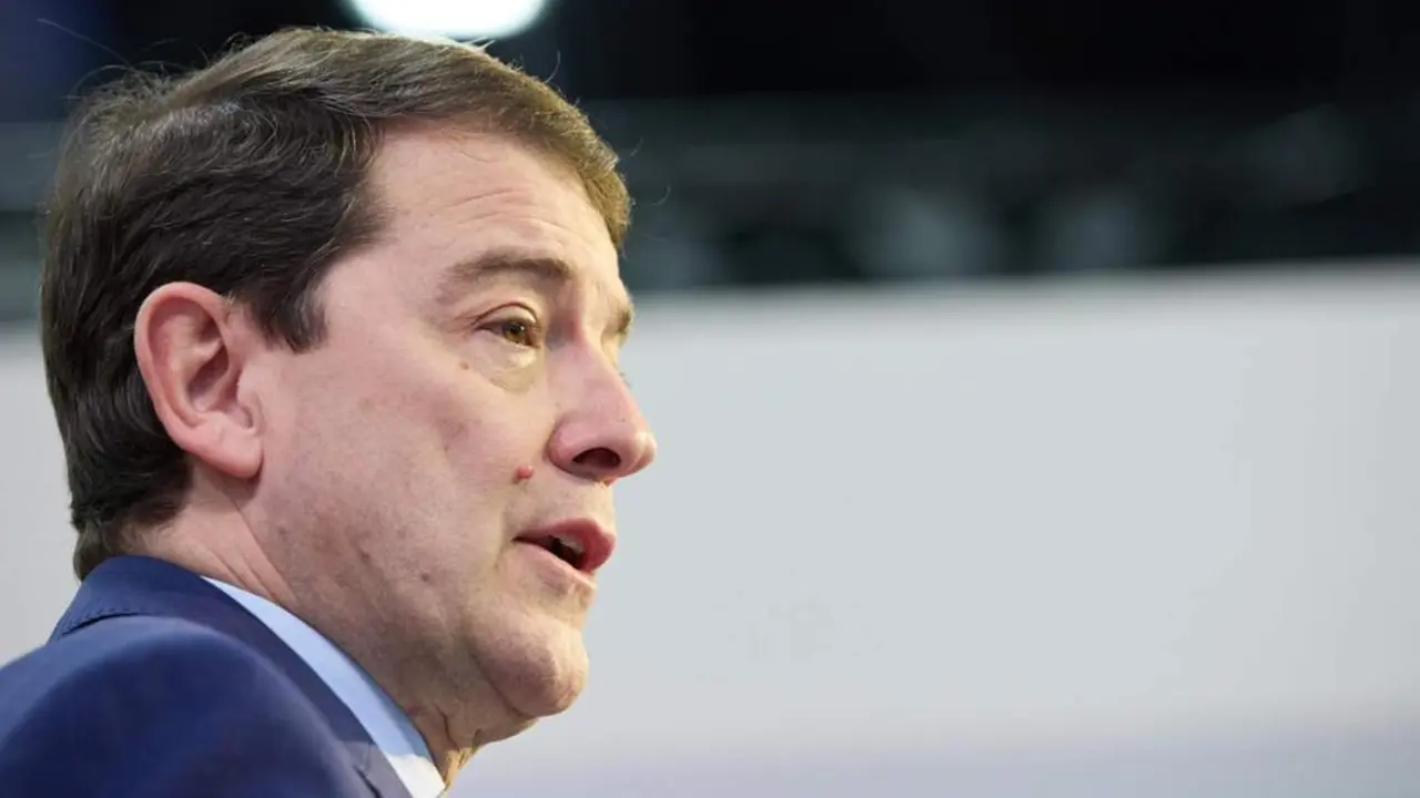  Archivo - Imagen de archivo del presidente de la Junta de Castilla y Le&oacute;n, Alfonso Fern&aacute;ndez Ma&ntilde;ueco. - Jes&uacute;s Hell&iacute;n - Europa Press - Archivo 