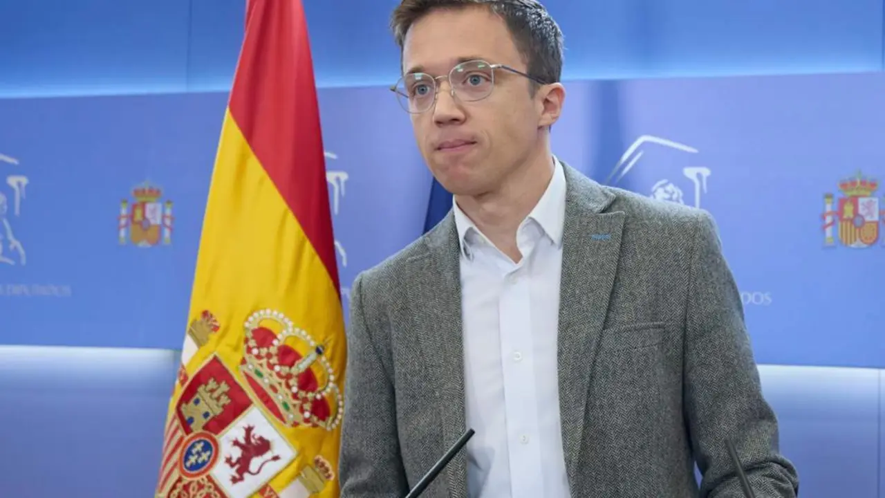  El portavoz de Sumar I&ntilde;igo Errej&oacute;n durante una rueda de prensa posterior a la reuni&oacute;n de la Junta de Portavoces, en el Congreso de los Diputados, a 22 de octubre de 2024, en Madrid (Espa&ntilde;a). - Jes&uacute;s Hell&iacute;n - Europa Press 