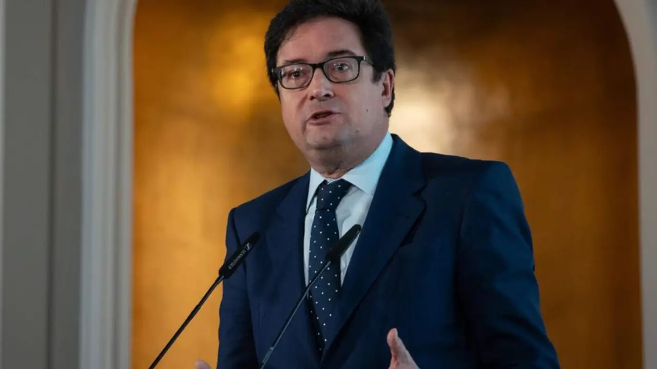  El ministro para la Transformaci&oacute;n Digital, &Oacute;scar L&oacute;pez, interviene durante el Summit Reinventing Spain organizado por Forbes, en el Hotel Mandar&iacute;n Oriental Ritz, a 24 de octubre de 2024, en Madrid (Espa&ntilde;a). - Alejandro Mart&iacute;nez V&eacute;lez - Europa Press 