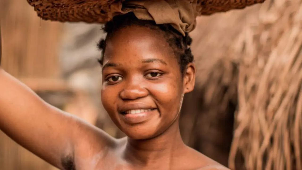  Archivo - Plan International alerta de que la mayor&iacute;a de adolescentes chicas dedica m&aacute;s tiempo a cuidados, que a su educaci&oacute;n - PLAN INTERNATIONAL - Archivo 