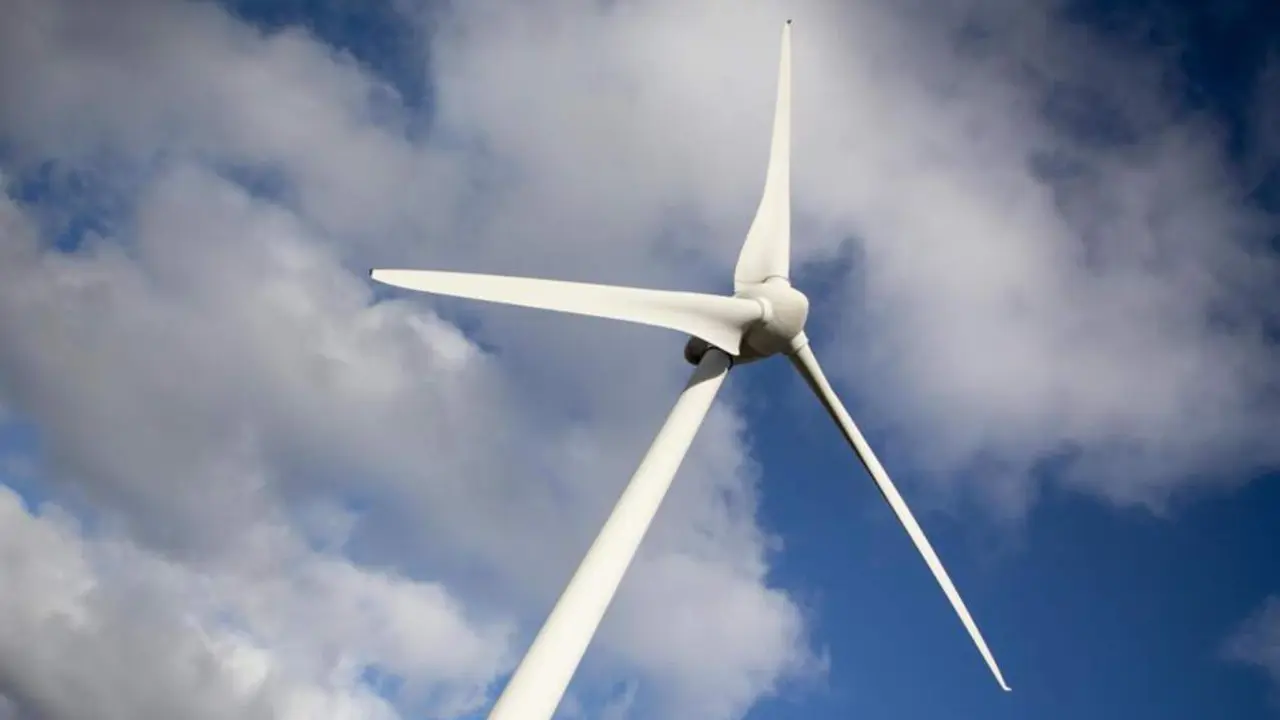  Archivo - Un aerogenerador en el parque e&oacute;lico de Vilach&aacute;, a 15 de marzo de 2024, en Lugo, Galicia (Espa&ntilde;a). - Carlos Castro - Europa Press - Archivo 