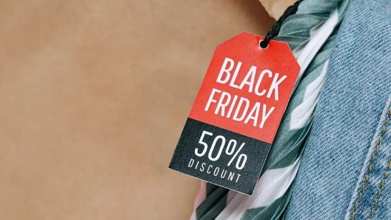  Etiquetado anunciando el 'Black Friday' 