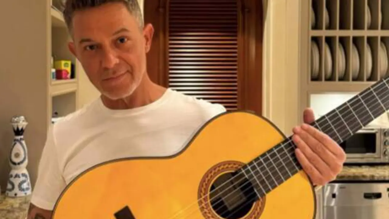  Alejandro Sanz y su guitarra - FUNDACI&Oacute;N M&Uacute;SICOS POR LA SALUD | EP 