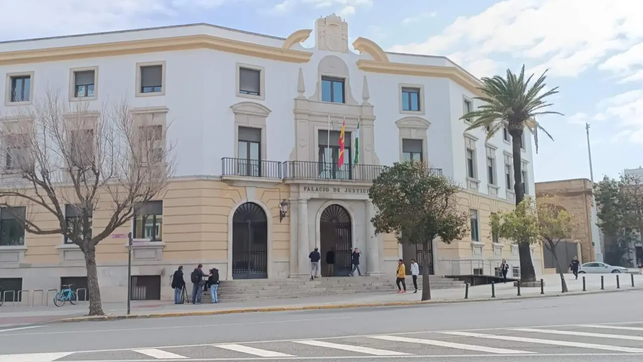  Vista de la Audiencia Provincial de C&aacute;diz, en una imagen de archivo. - EUROPA PRESS 