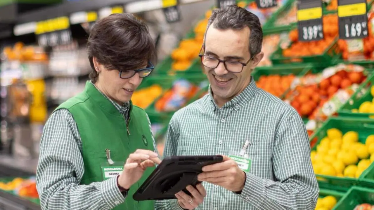  Archivo - Mercadona sube un 8,5% el sueldo a toda su plantilla para incrementar su poder adquisitivo - OSCAR GARRIDO SERRA/MERCADONA - Archivo 