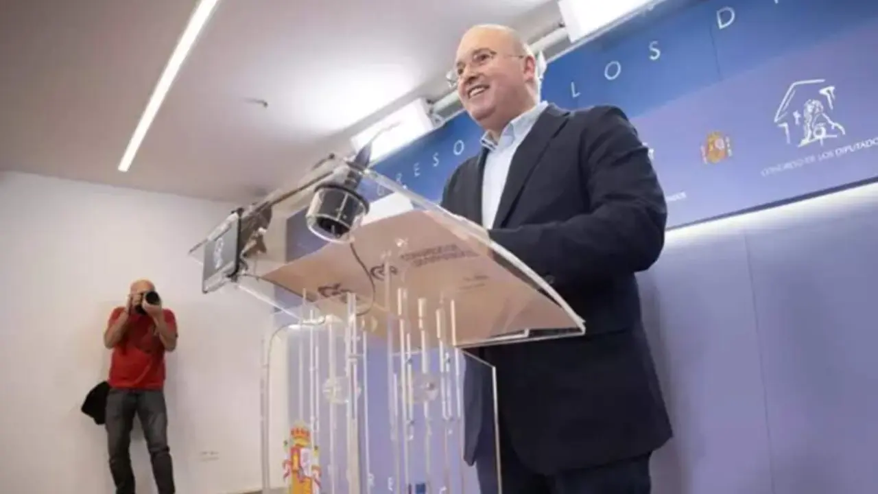  El portavoz del PP en el Congreso, Miguel Tellado, durante una rueda de prensa, en el Congreso de los Diputados, a 30 de diciembre de 2024, en Madrid (Espa&ntilde;a).<br>- Eduardo Parra - Europa Press 