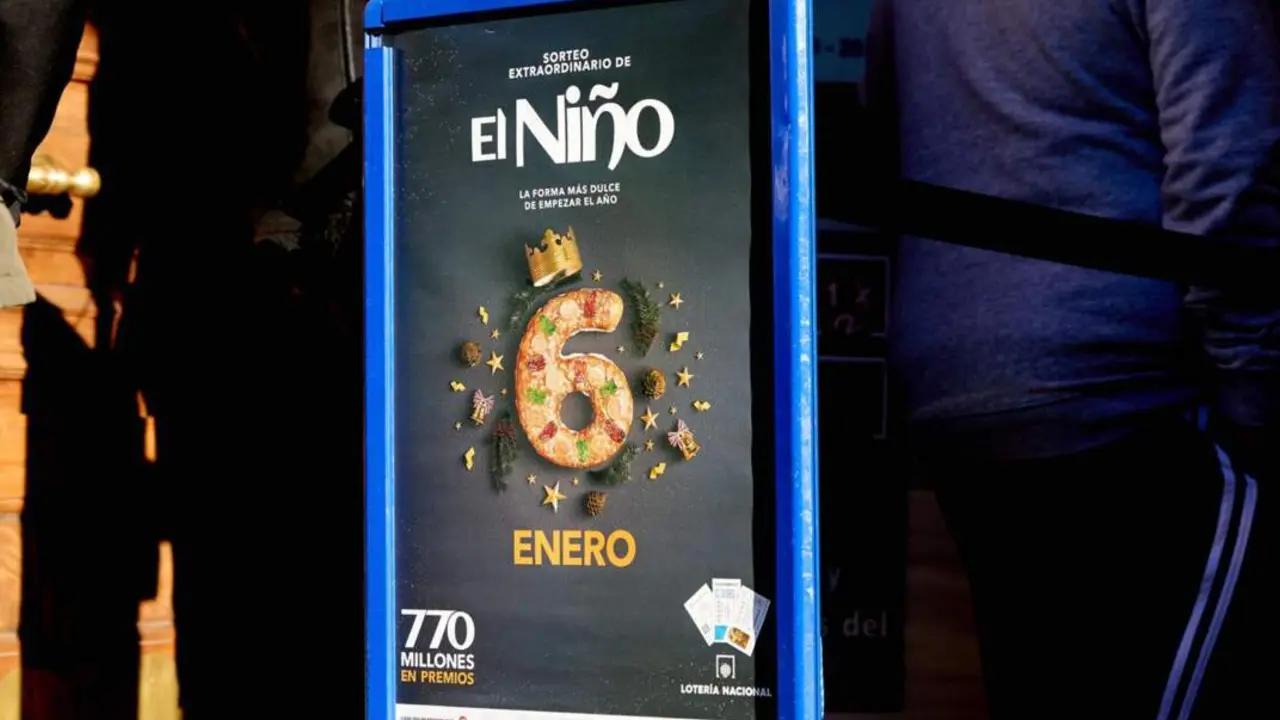  Un cartel en una administraci&oacute;n de loter&iacute;a anuncia la venta de d&eacute;cimos de cara al Sorteo de El Ni&ntilde;o, a 26 de diciembre de 2024, en Madrid (Espa&ntilde;a). Tras la celebraci&oacute;n del Sorteo de Navidad, ha comenzado la compra de d&eacute;cimos para el Sorteo de El Ni&ntilde;o en l - Jes&uacute;s Hell&iacute;n - Europa Press 