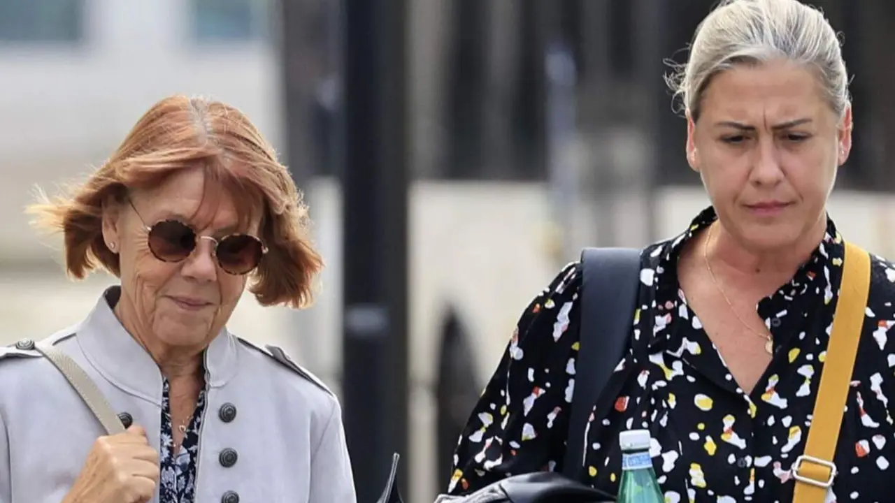  La hija de Dominique Pelicot cree que su padre abus&oacute; de ella de ni&ntilde;a: "Me drogaron para violarme" 