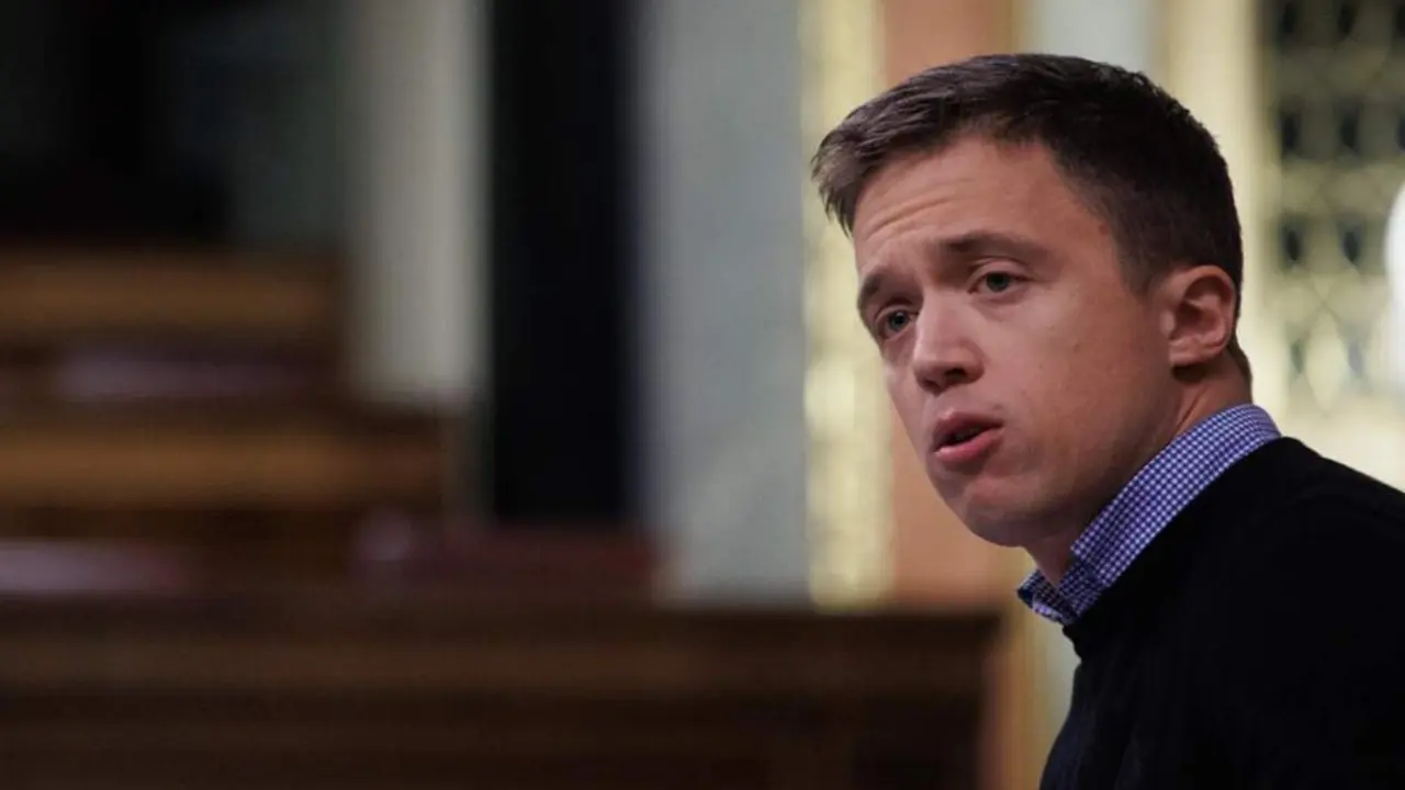  Archivo - El l&iacute;der de M&aacute;s Pa&iacute;s, &Iacute;&ntilde;igo Errej&oacute;n, en una sesi&oacute;n plenaria en el Congreso de los Diputados, a 24 de noviembre de 2022, en Madrid (Espa&ntilde;a). - Alejandro Mart&iacute;nez V&eacute;lez - Europa Press - Archivo 