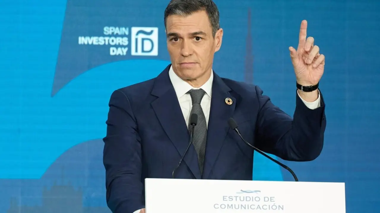  El presidente del Gobierno, Pedro S&aacute;nchez, clausura la XV edici&oacute;n del foro financiero internacional 'Spain Investors Day', a 16 de enero de 2025, en Madrid (Espa&ntilde;a). Este foro re&uacute;ne a los principales actores de la econom&iacute;a espa&ntilde;ola, como miembros del equi - Jes&uacute;s Hell&iacute;n - Europa Press 