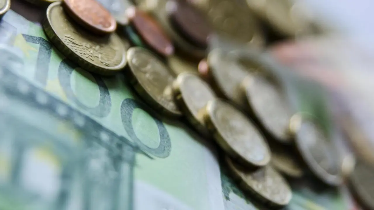  Archivo - Monedas y billetes de euro - EUROPA PRESS - Archivo 