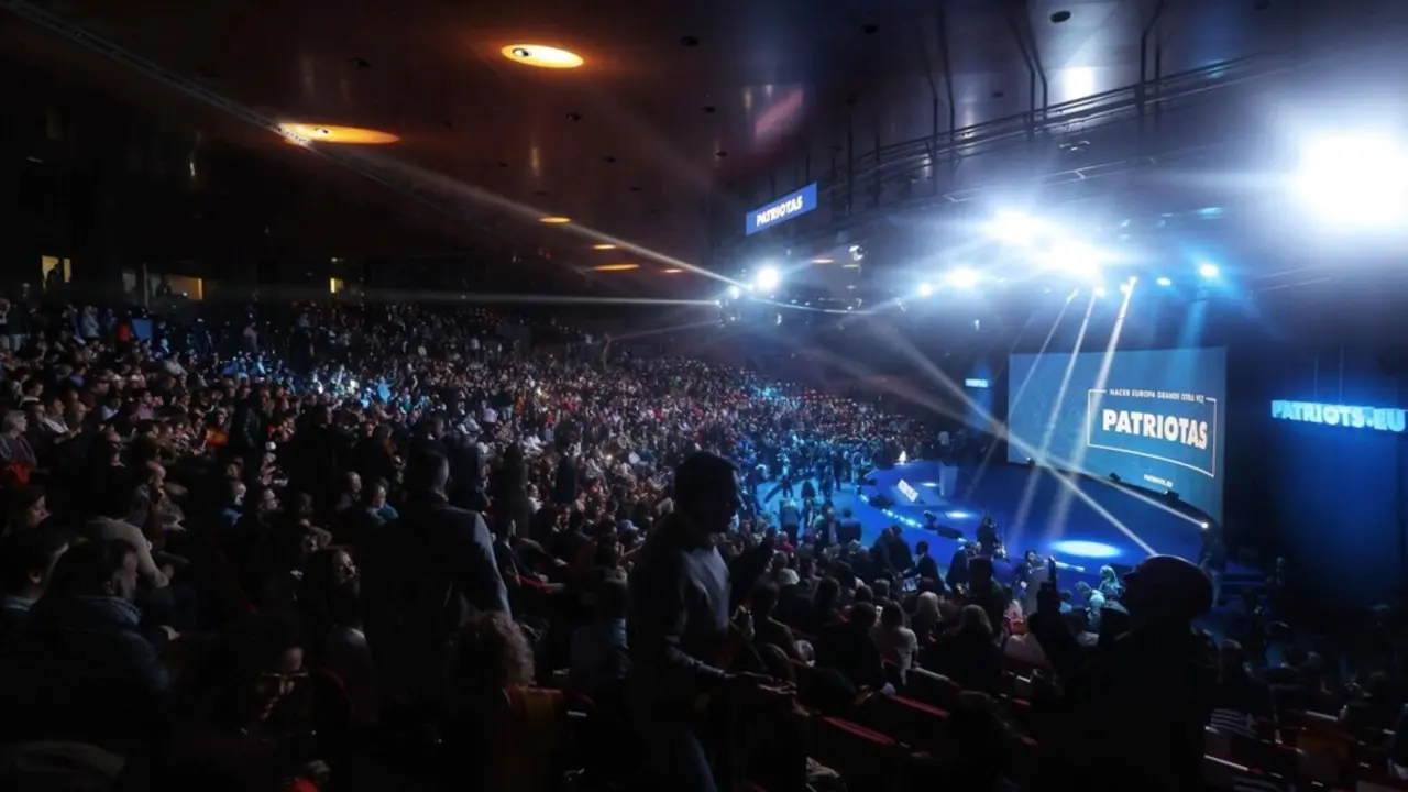  Ambiente durante la cumbre &lsquo;Patriots&rsquo;, en Hotel Marriott Auditorium, a 8 de febrero de 2025, en Madrid (Espa&ntilde;a). Vox ha organizado en Madrid una cumbre de &lsquo;Patriots&rsquo;, formaci&oacute;n que integra a los partidos pol&iacute;ticos del grupo hom&oacute;nimo del Parlamento Europeo - Ricardo Rubio - Europa Press 