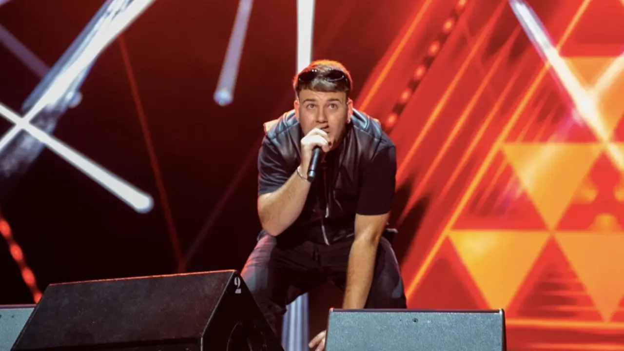  Archivo - El cantante canario Quevedo durante su actuaci&oacute;n en el Share Festival Barcelona, en el Parc del F&ograve;rum, a 9 de junio de 2023, en Barcelona, Catalu&ntilde;a (Espa&ntilde;a). En su quinta edici&oacute;n este festival de m&uacute;sica de g&eacute;nero urbano, como el rap, el reguet&oacute;n - Kike Rinc&oacute;n - Europa Press - Archivo 