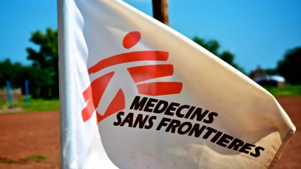  Archivo - Bandera con el logo de la organizaci&oacute;n no gubernamental M&eacute;dicos Sin Fronteras (MSF) - M&Eacute;DICOS SIN FRONTERAS (MSF) - Archivo 