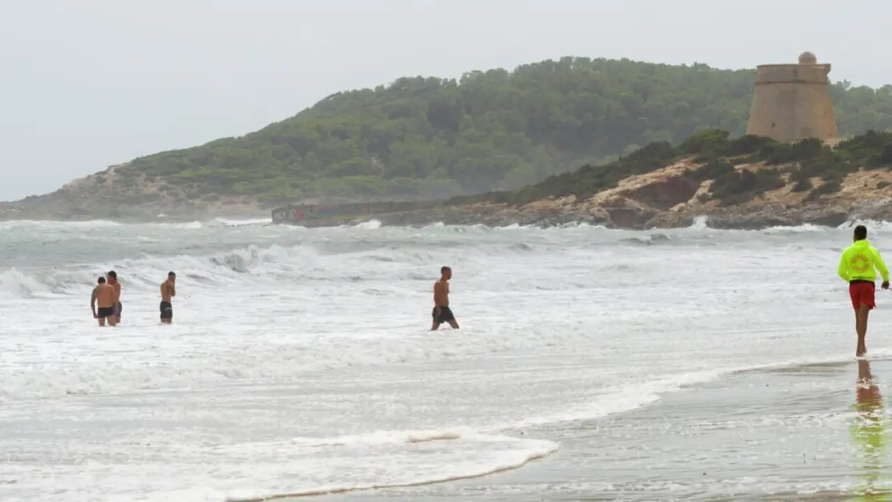  Archivo - Tiempo estable y subida de temperaturas en la Pen&iacute;nsula este domingo con posibles lluvias localmente fuertes en Baleares - Germ&aacute;n Lama - Europa Press - Archivo 