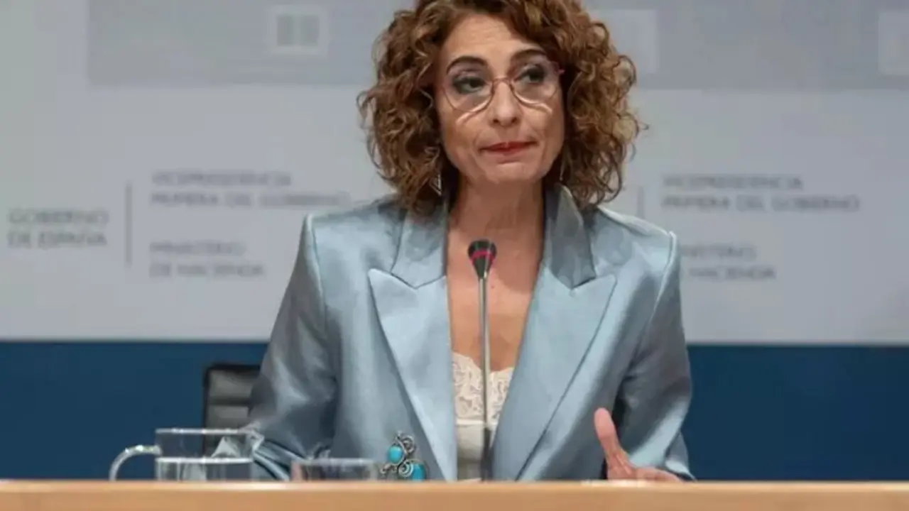  Mar&iacute;a Jes&uacute;s Montero 