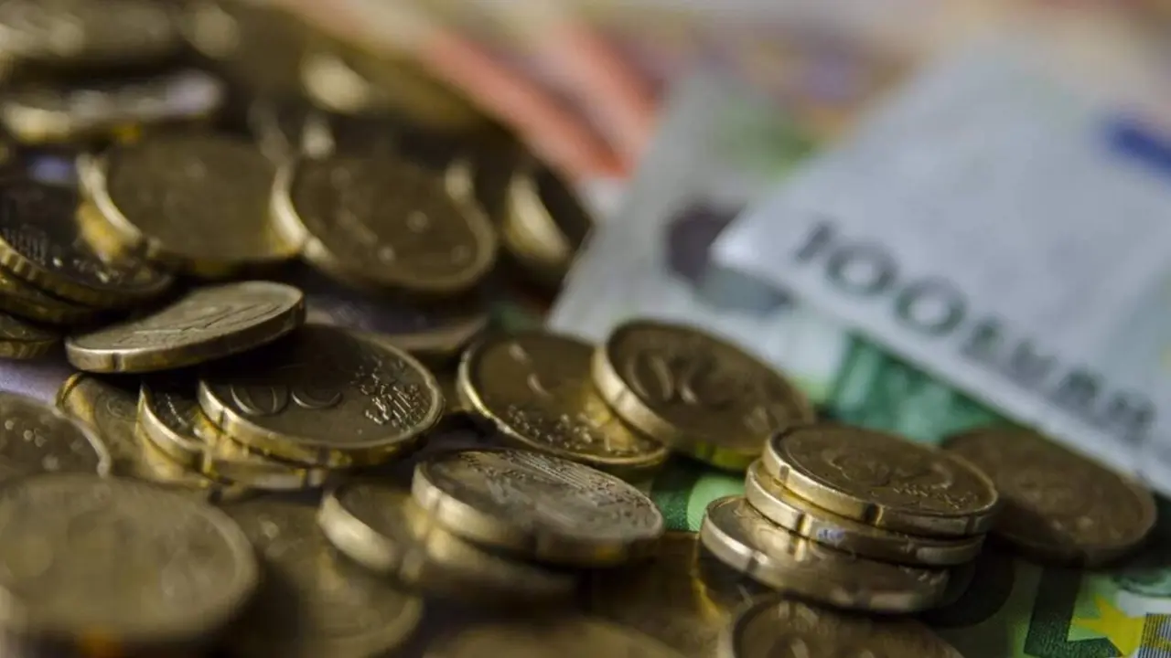  Archivo - Monedas y billetes de euro - EUROPA PRESS - ARCHIVO 