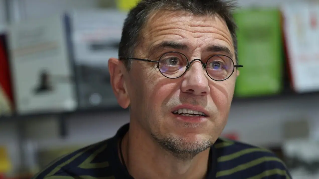  Archivo - El cofundador de Podemos, Juan Carlos Monedero, durante la 82&ordf; Feria del Libro de Madrid, en el Parque del Retiro, a 11 de junio de 2023, en Madrid (Espa&ntilde;a). - Isabel Infantes - Europa Press - Archivo 