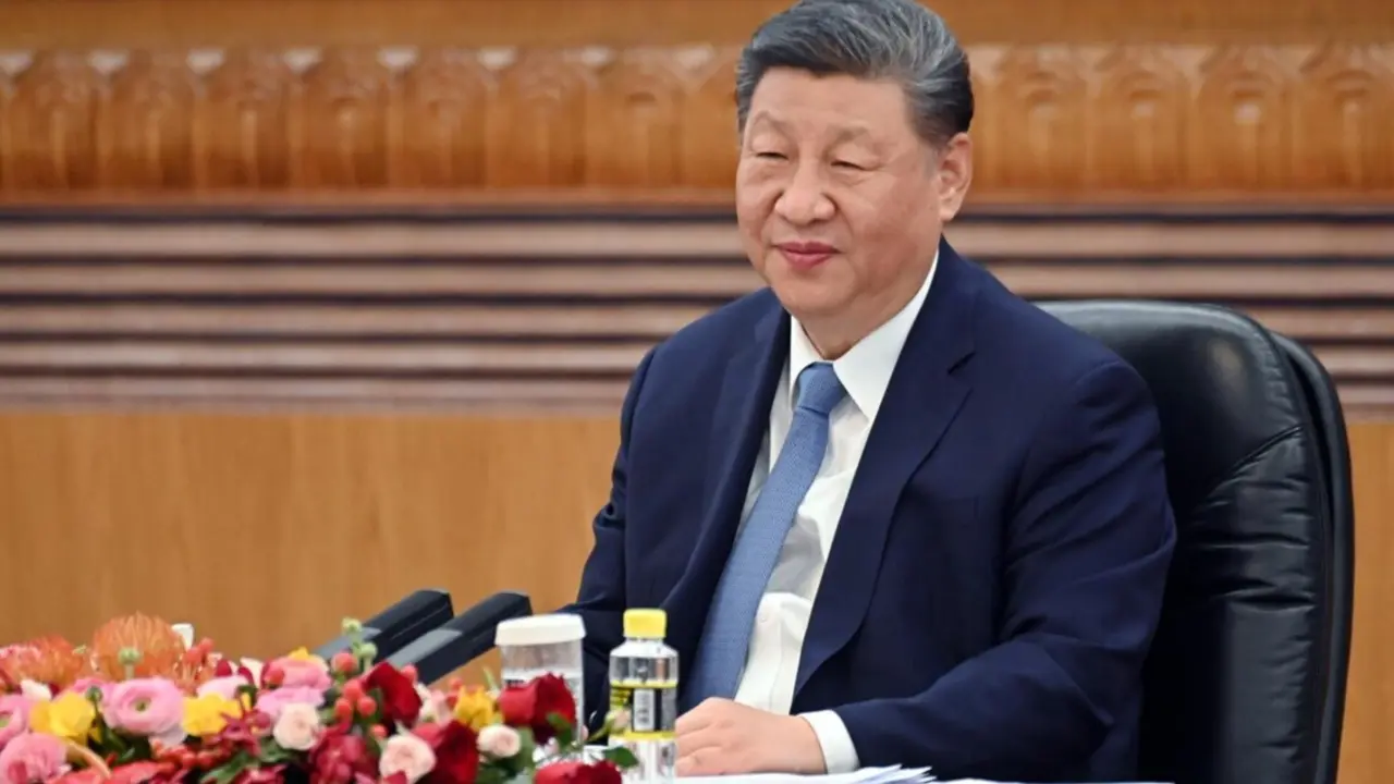  28 March 2025, China, Beijing: Chinese President Xi Jinping, holds a meeting with CEOs of global companies. Xi praised China as a safe investment location. Photo: Johannes Neudecker/dpa - Johannes Neudecker/dpa 