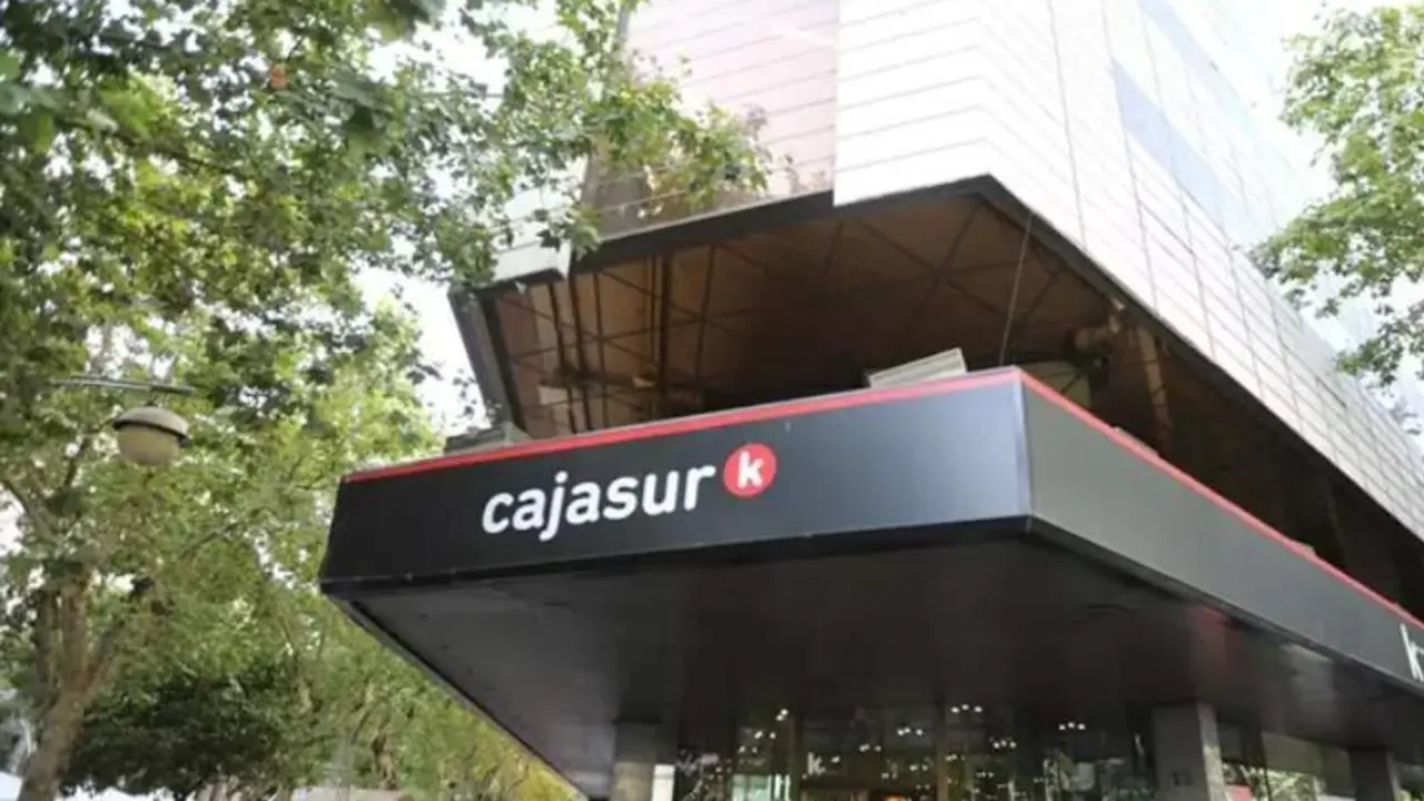  Sede central de Cajasur en C&oacute;rdoba 