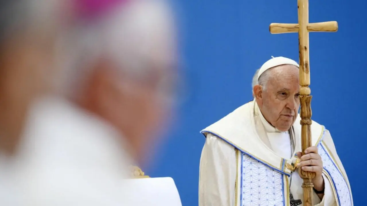  El Papa Francisco durante una misa en septiembre de 2023 en el Estadio V&eacute;lodrome de Marsella, en Francia (archivo) - Abaca/IPA via ZUMA Press/dpa 
