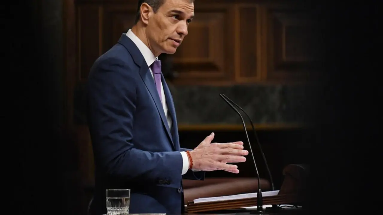  El presidente del Gobierno, Pedro S&aacute;nchez, interviene durante una sesi&oacute;n plenaria, en el Congreso de los Diputados, a 7 de mayo de 2025, en Madrid (Espa&ntilde;a). - Fernando S&aacute;nchez - Europa Press 