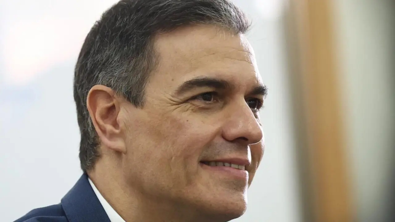  Archivo - El presidente del Gobierno, Pedro S&aacute;nchez, mantiene un encuentro con estudiantes de la Universidad Nacional de la Ciudad de Ho Chi Minh, a 9 de abril de 2025, en Ho Chi Minh (Vietnam). - Pool Moncloa/Fernando Calvo - Archivo 