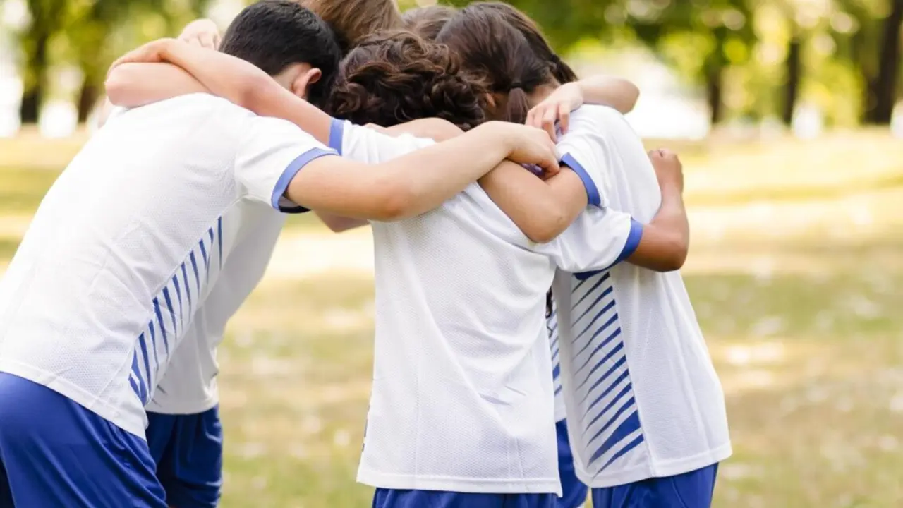  Archivo - Imagen de archivo de ni&ntilde;os practicando deporte. - IMSKE - Archivo | EP 