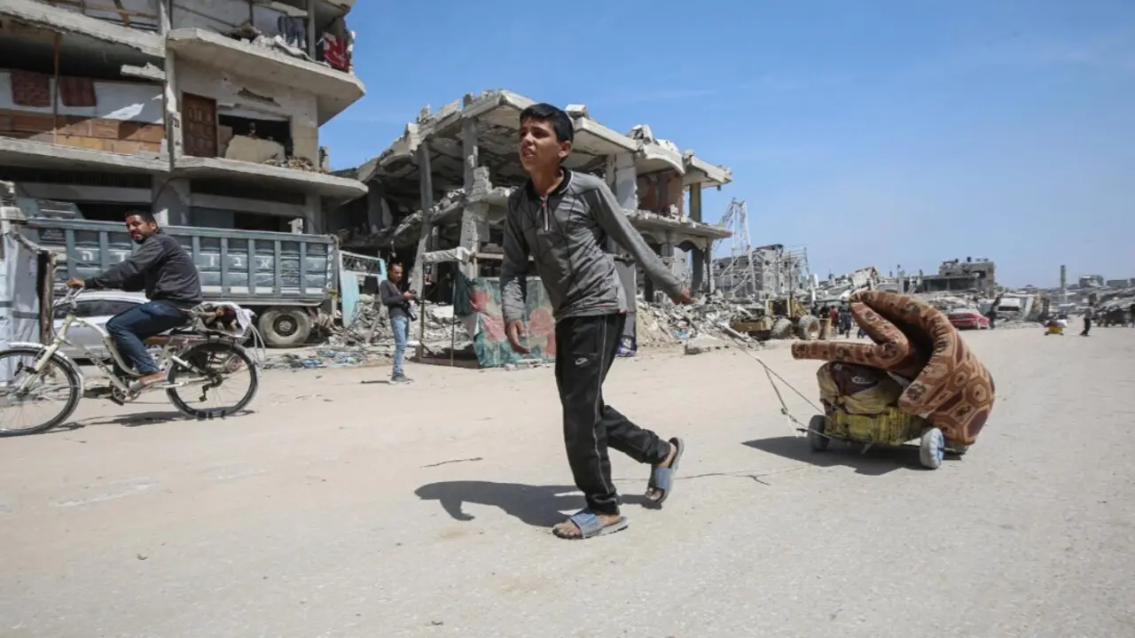  Un ni&ntilde;o desplazado en la Franja de Gaza - Europa Press/Contacto/Omar Ashtawy 