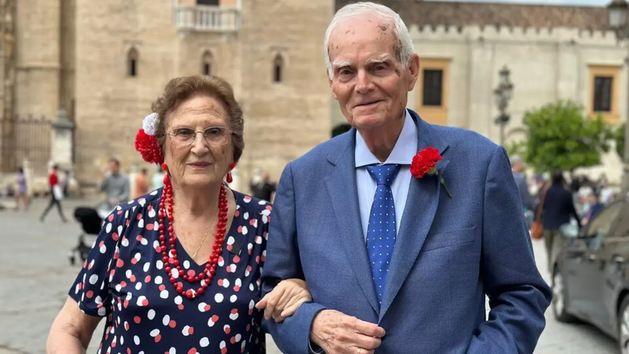  El matrimonio octogenario que cumple su sue&ntilde;o de volver a la Feria de Sevilla 