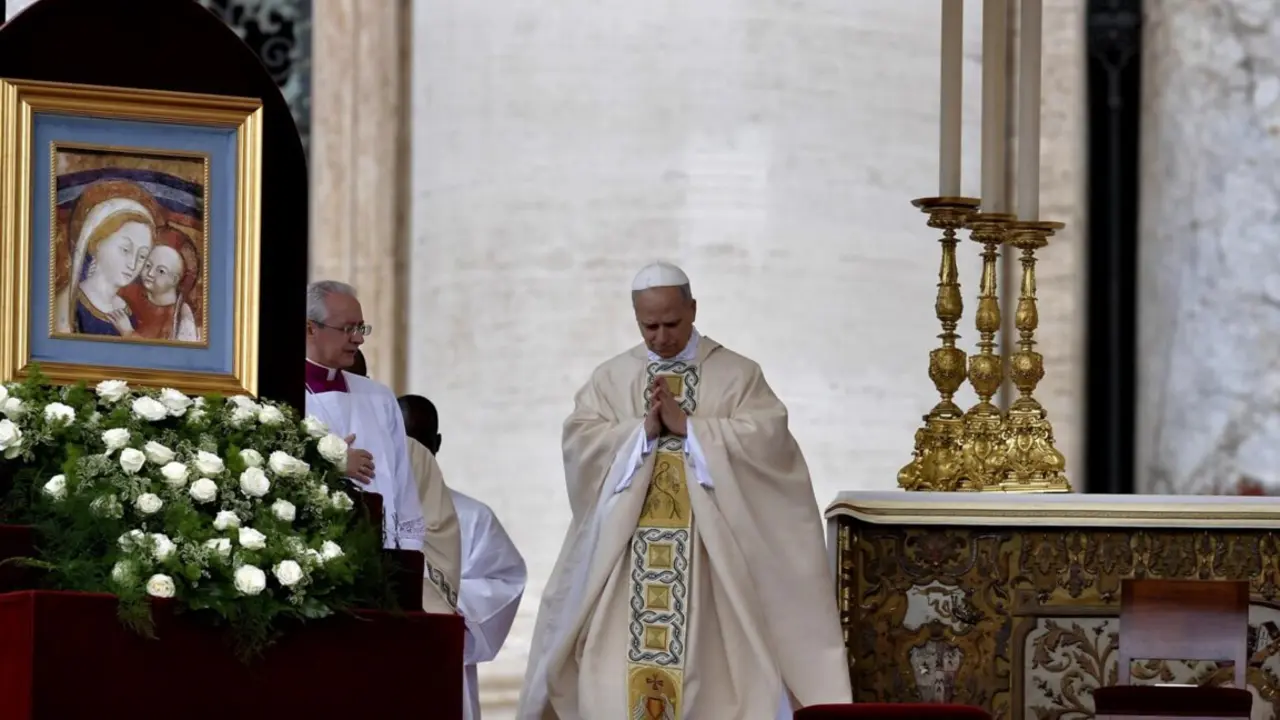  El Papa Le&oacute;n XIV durante la misa de inicio de su Pontificado, en la plaza de San Pedro. - Stefano Spaziani - Europa Press 