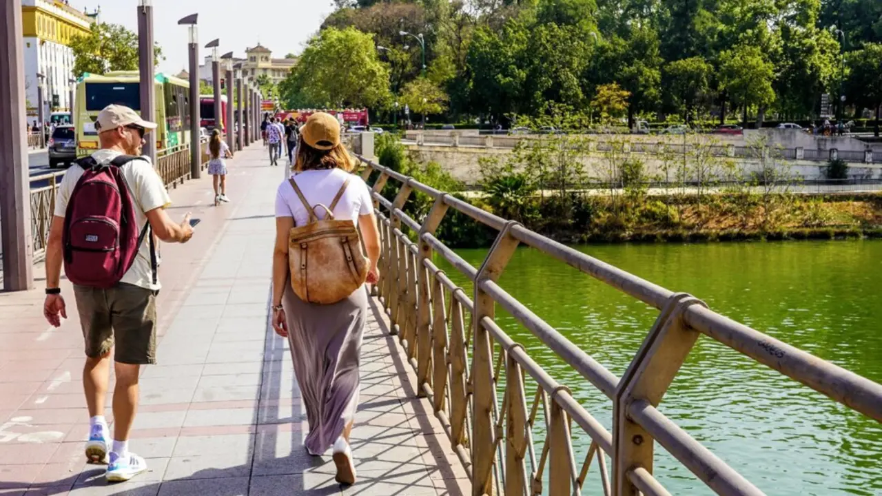  Archivo - Las temperaturas siguen en subida este domingo por todo el pa&iacute;s, con m&aacute;ximas de hasta 35&ordm;C y posibles lluvias en Galicia. - Eduardo Briones - Europa Press - Archivo 