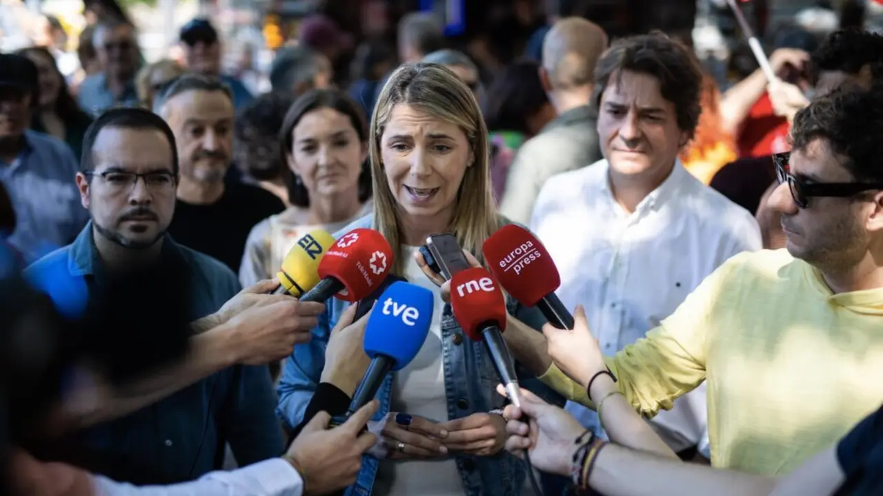  La secretaria de Organizaci&oacute;n del PSOE de Madrid, Pilar S&aacute;nchez Acera, ofrece declaraciones a los medios de comunicaci&oacute;n, antes de la manifestaci&oacute;n por la sanidad p&uacute;blica - Alejandro Mart&iacute;nez V&eacute;lez - Europa Press 