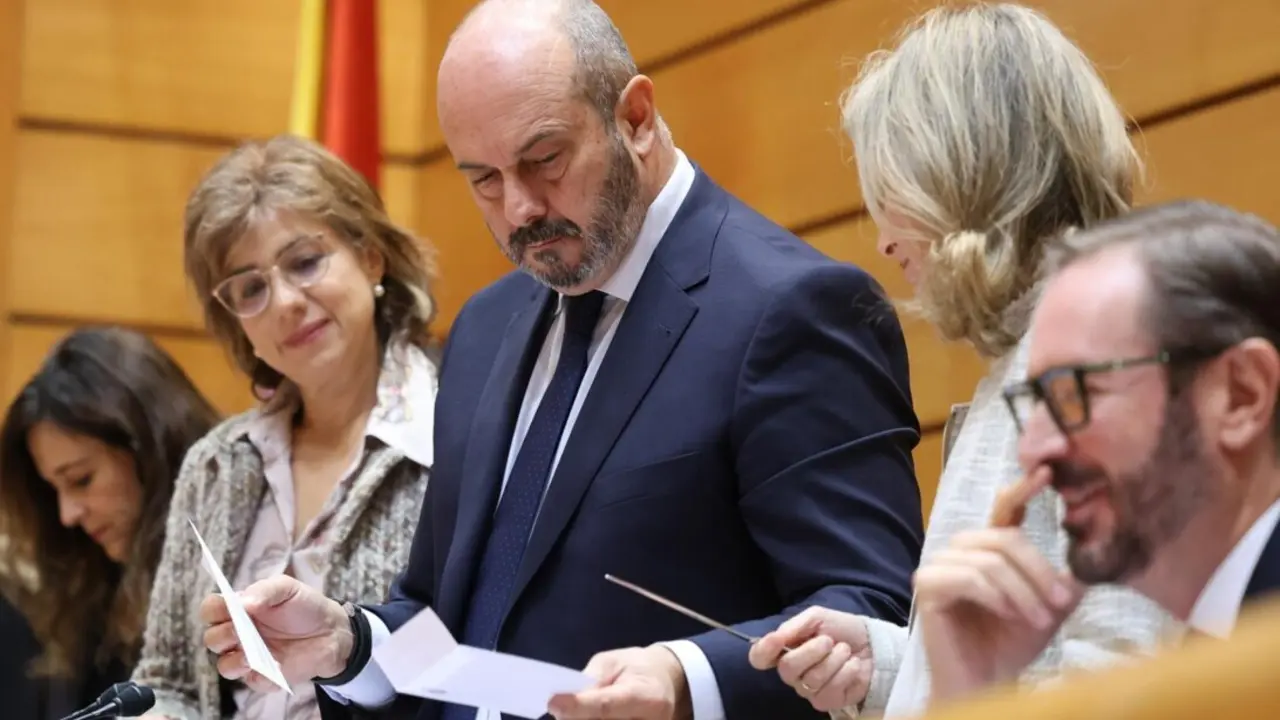  Archivo - El presidente del Senado, Pedro Roll&aacute;n, durante la sesi&oacute;n plenaria del Senado, a 19 de noviembre de 2024, en Madrid (Espa&ntilde;a). - Marta Fern&aacute;ndez Jara - Europa Press - Archivo 