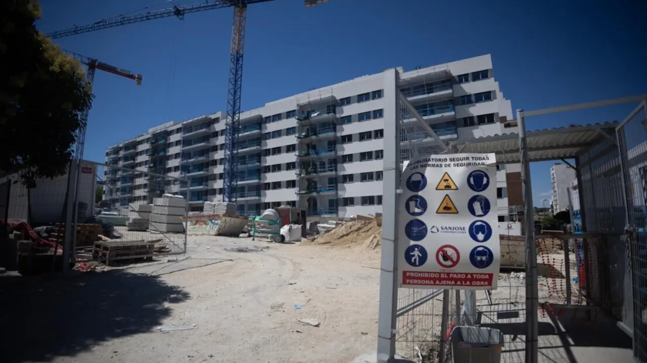  Archivo - Edificio de viviendas del Plan Vive en construcci&oacute;n. - Eduardo Parra - Europa Press - Archivo 